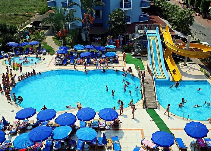 Caretta Relax Hotell 4*