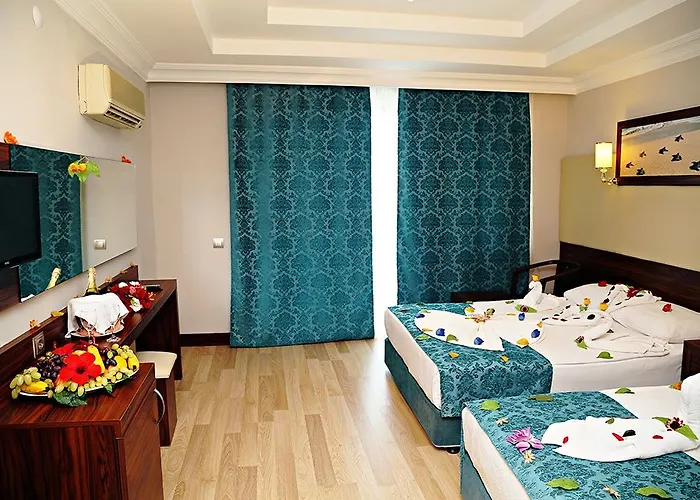 Caretta Relax Hotell 4*